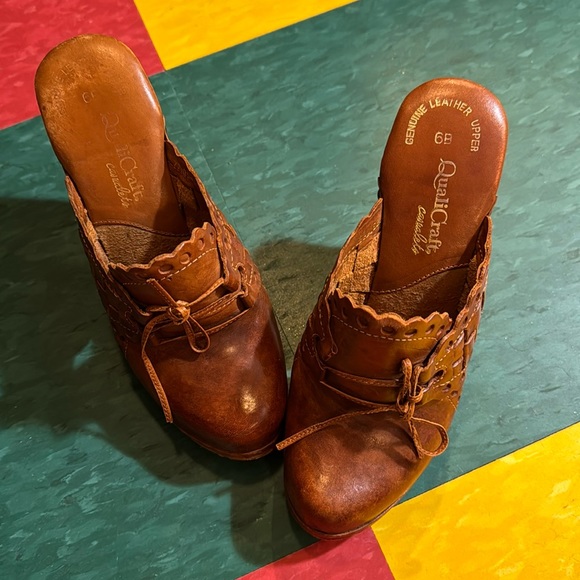 Vintage Late 70s Leather Platform Heals - Picture 1 of 6